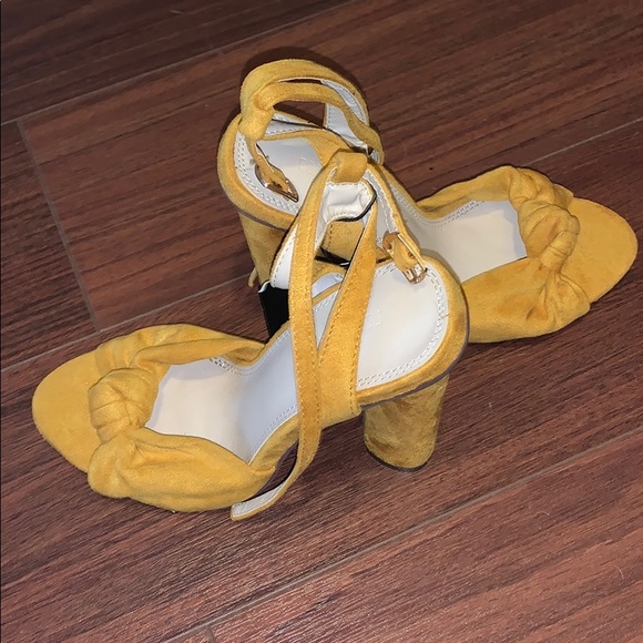 Forever 21 Shoes - 💛 Cutest NWT Mustard High Heels 💛
